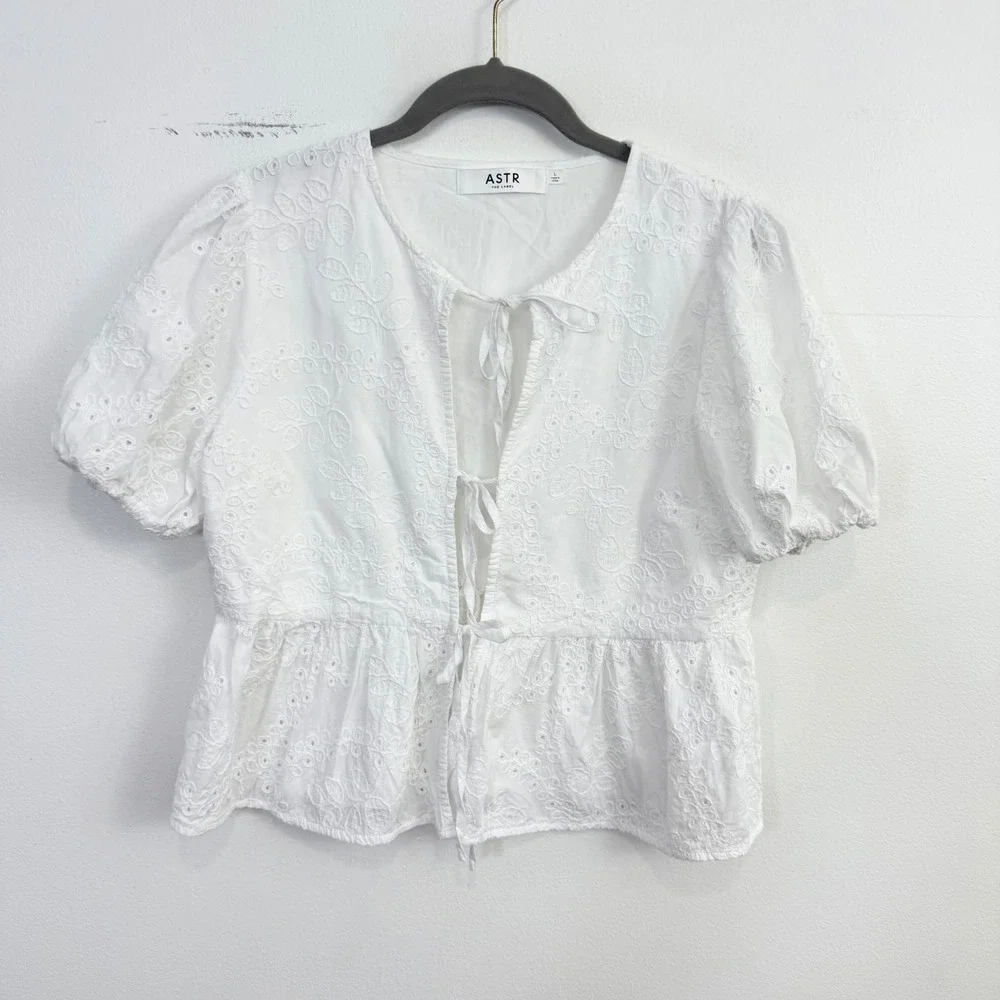 ASTR The Label White Eyelet Tie Front Peplum Blouse Large